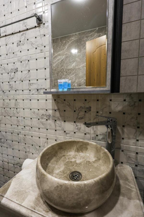 Hotel Heaven Hill à Kazbegi Extérieur photo