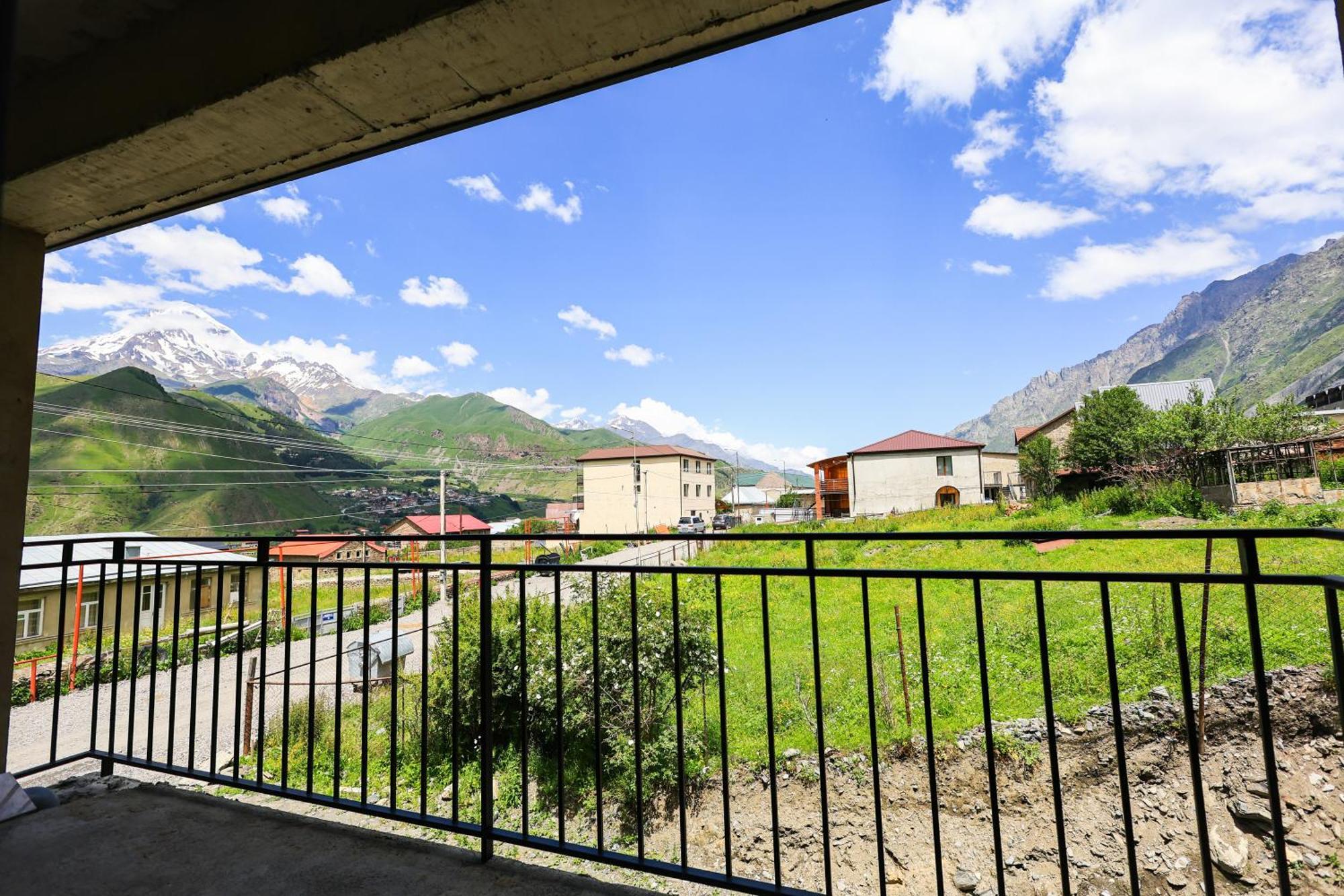 Hotel Heaven Hill à Kazbegi Extérieur photo