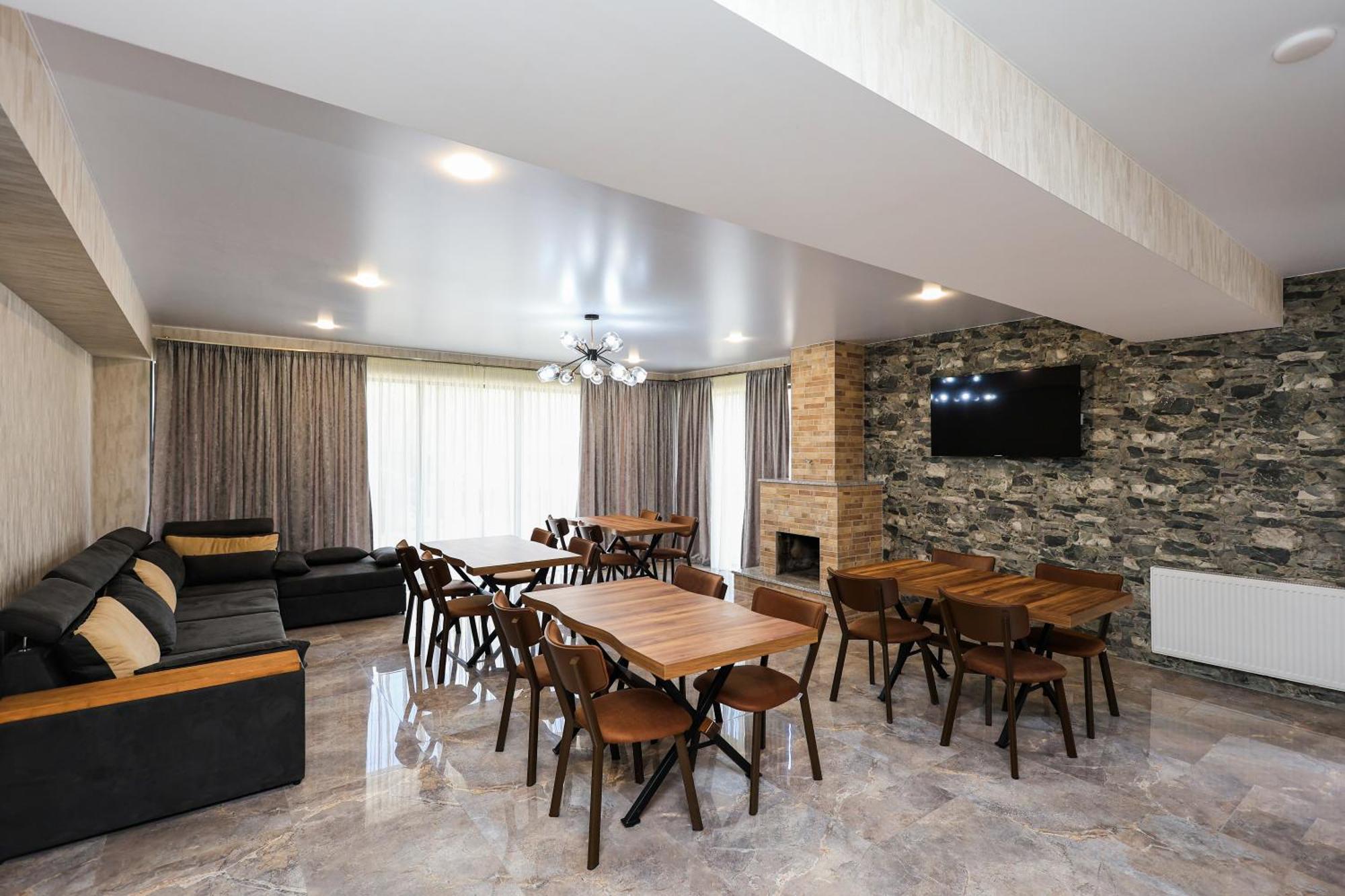 Hotel Heaven Hill à Kazbegi Extérieur photo